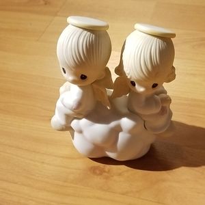 Make offer 2 angels on a cloud precious moments